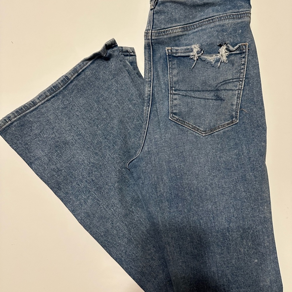 American Eagle Light Blue Denim Jeans - Picture 9 of 10